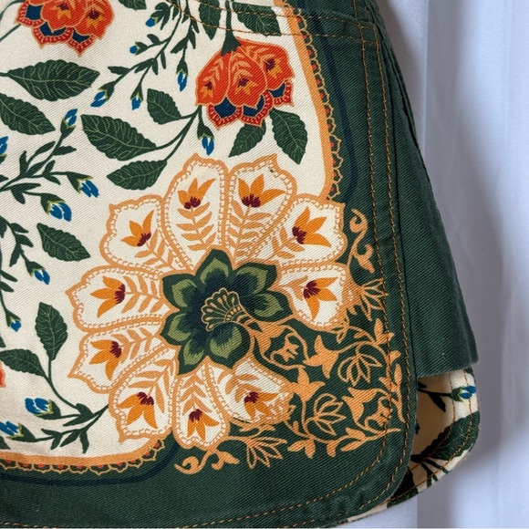 Farm Rio Sand Garden Tapestry Shorts Womens 29 NWT - Picture 6 of 15